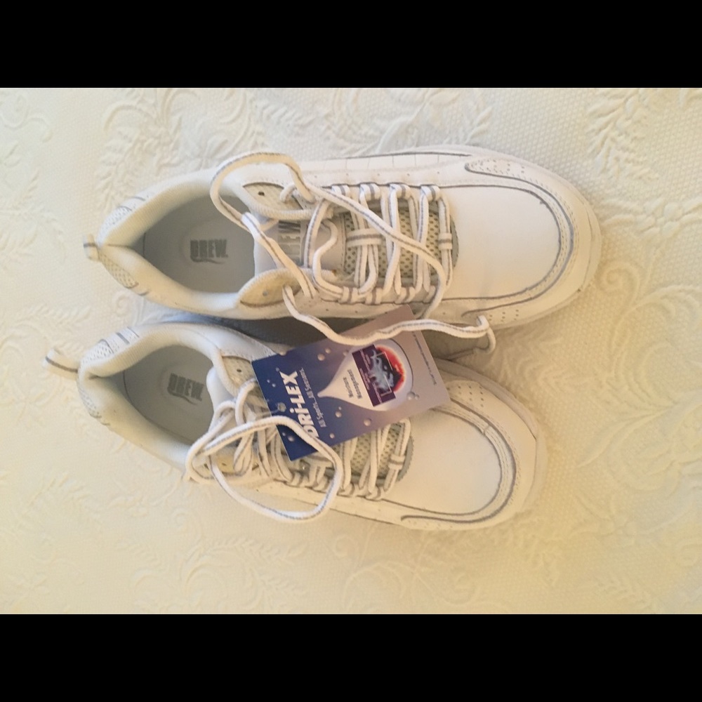 Drew Leather Sneakers —- Dri - Lex. NWT